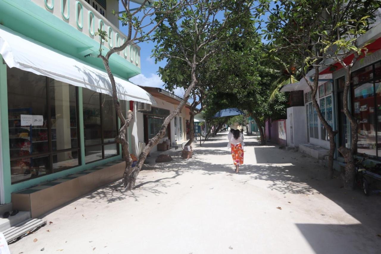 Perla Dhangethi Luaran gambar
